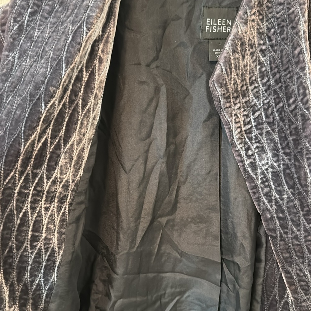 EILEEN FISHER Velvet Quilted Lattice Jacket Silk Blend Like New! Size XS - Picture 6 of 8